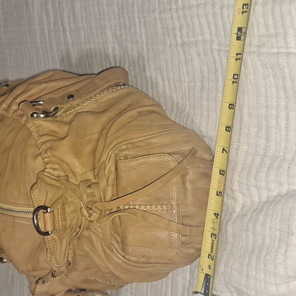 Junior Drake Large Buttersoft Leather Shoulder bag - Picture 3 of 13